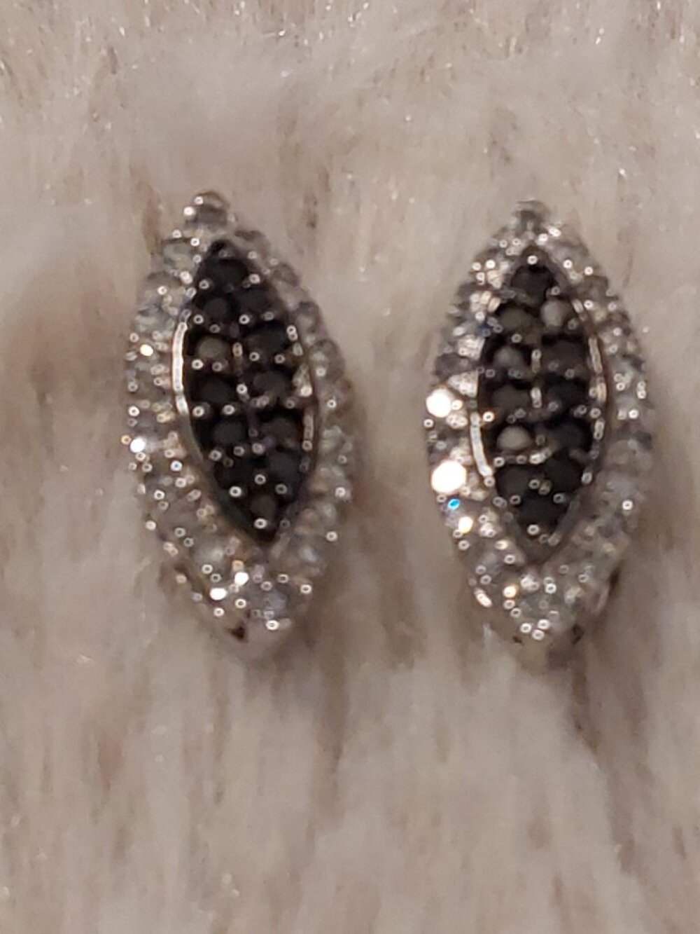 1/3 CT. T.W. BLACK DIAMOND Round Prong Set Earring in Sterling Silver (IJ-I2-I3) - Picture 6 of 16
